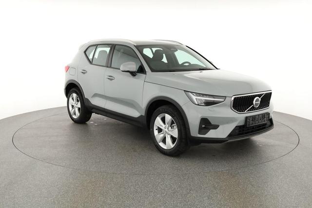 Volvo XC40 Core 2WD B3 Mild-Hybrid Core, Navi, Thors Hammer, Winter, Kamera, el. Klappe 