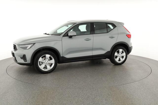 Volvo XC40 Core 2WD B3 Mild-Hybrid Core, AHK, Navi, Thors Hammer, Winter, Kamera, el. Klappe 