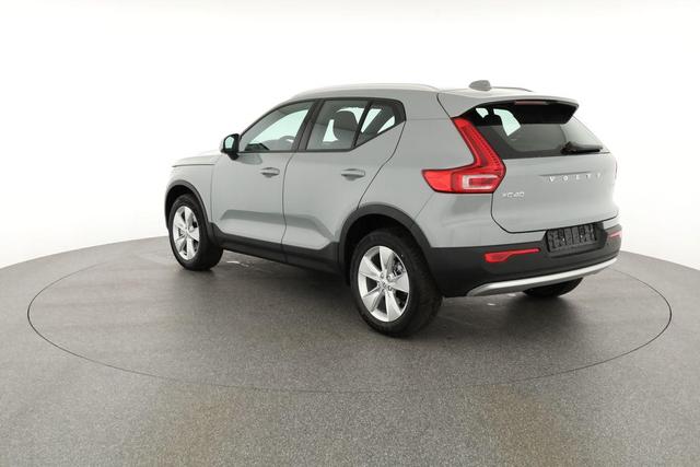 Volvo XC40 Core 2WD B3 Mild-Hybrid Core, AHK, Navi, Thors Hammer, Winter, Kamera, el. Klappe 