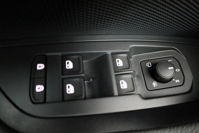 Skoda Kodiaq 2.0 TDI 142 kW 4x4 Selection DSG Selection, HUD, Standheizung, AHK, Leder, 20-Zoll, Pano 