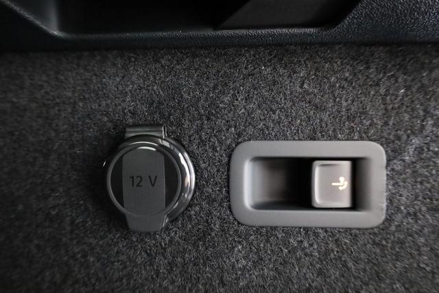 Skoda Kodiaq 2.0 TDI 142 kW 4x4 Selection DSG Selection, HUD, Standheizung, AHK, Leder, 20-Zoll, Pano 