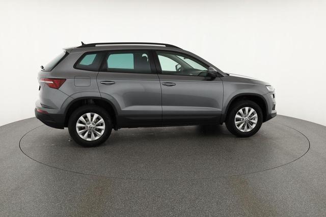 Skoda Karoq SELECTION 1.5 TSI Selection, AHK, Navi, Ladeboden, Winter, 4-J Garantie 