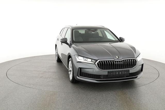 Skoda Superb Combi 2.0 TDI 142 kW 4x4 Selection DSG Selection, AHK, Matrix, Winter, Navi, Ladeboden 