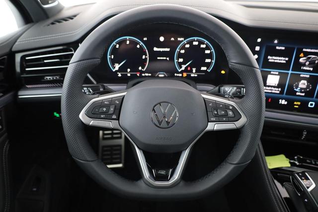 Volkswagen Touareg 3.0 TDI 210 kW 4Motion R-Line V6 Black, 22-Zoll, Dynaudio, Pano 