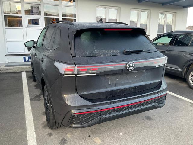 Volkswagen Tiguan 1.5 TSI eHybrid 200 kW R-Line Black, Pano, 20-Zoll, AHK, AreaView, 5-J Garantie 