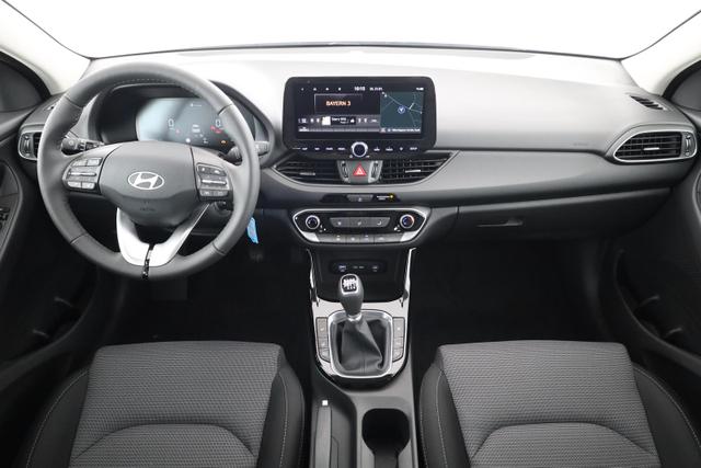 Hyundai i30 Kombi 1.5 T-GDI Smart, Navi, LED, Winter 