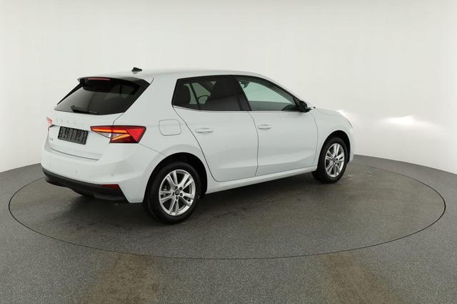 Skoda Fabia Selection 1.0 TSI 130 Jahre, Kamera, Side, Winter, Ladeboden, 5-J Garantie 