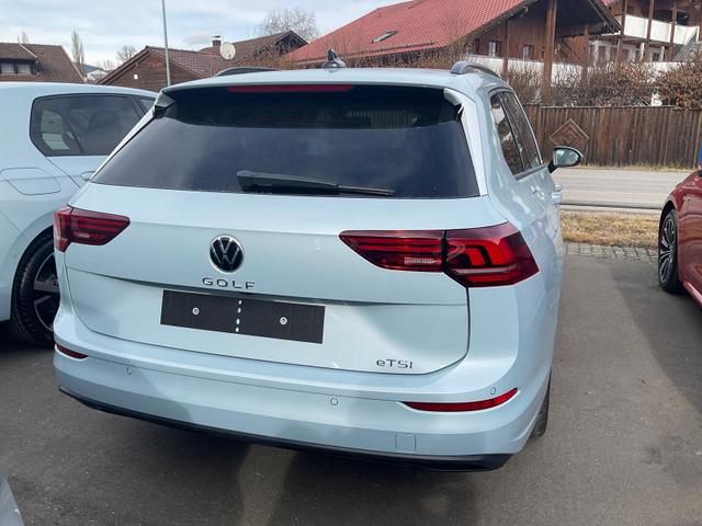 Volkswagen Golf VIII Variant 1.5 eTSI DSG Life, AHK, LED, easyOpen, Kamera, 3-J Garantie 