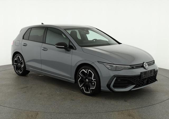 Volkswagen Golf - 1.5 eTSI 110 kW R-Line VIII DSG Black, IQ.Light, 18-Zoll, Navi Vorlauffahrzeuge