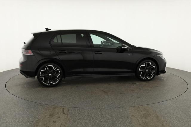 Volkswagen Golf 1.5 eTSI 110 kW R-Line VIII DSG Black, IQ.Light, 18-Zoll, Navi 