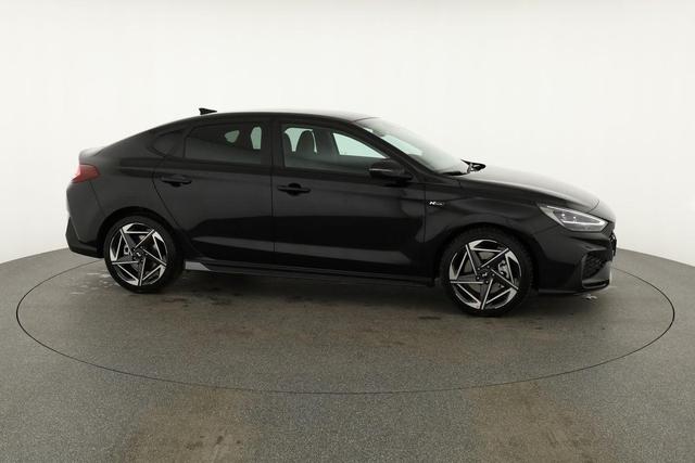 Hyundai i30 N Line 1.5 T-GDI DCT Fastback N-LINE, Navi, 18-Zoll, Kamera, LED, Winter 