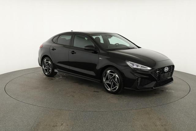 Hyundai i30 N Line 1.5 T-GDI DCT Fastback N-LINE, Navi, 18-Zoll, Kamera, LED, Winter 