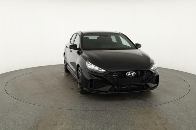 Hyundai i30 N Line 1.5 T-GDI DCT Fastback N-LINE, Navi, 18-Zoll, Kamera, LED, Winter 