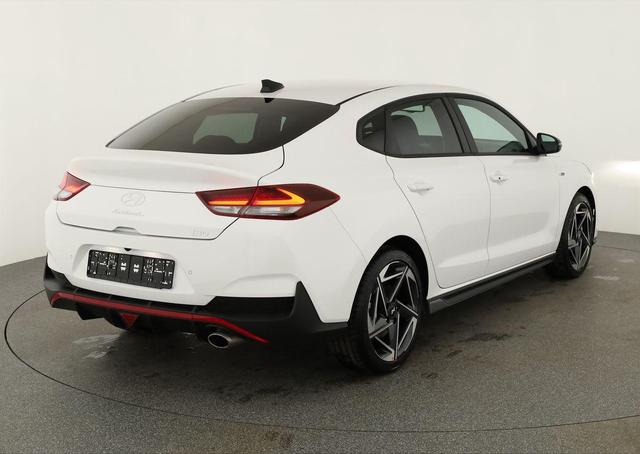 Hyundai i30 N Line 1.5 T-GDI DCT Fastback N-LINE, Navi, 18-Zoll, Kamera, LED, Winter 