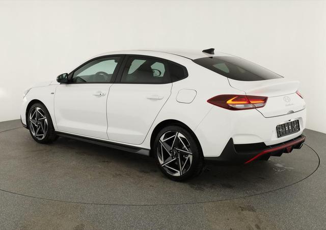 Hyundai i30 N Line 1.5 T-GDI DCT Fastback N-LINE, Navi, 18-Zoll, Kamera, LED, Winter 