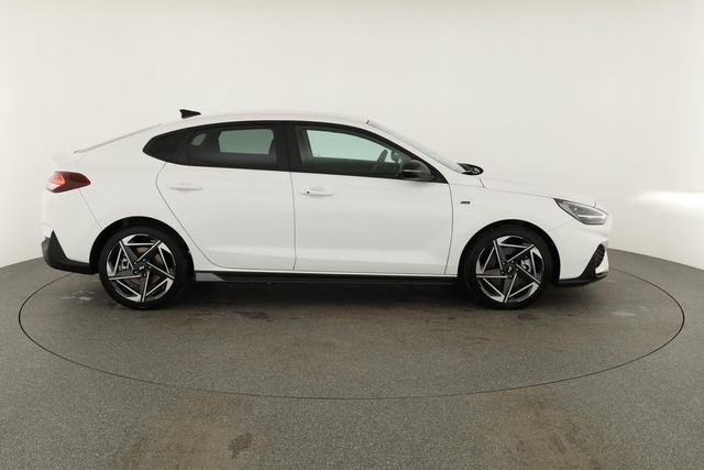 Hyundai i30 N Line 1.5 T-GDI DCT Fastback N-LINE, Navi, 18-Zoll, Kamera, LED, Winter 