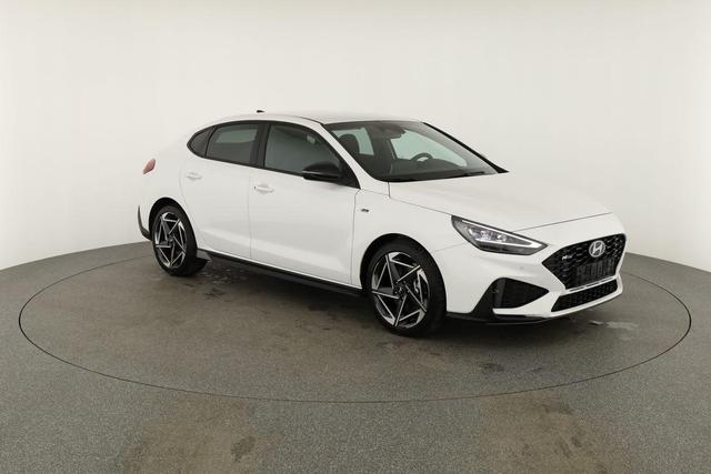 Hyundai i30 N Line 1.5 T-GDI DCT Fastback N-LINE, Navi, 18-Zoll, Kamera, LED, Winter 