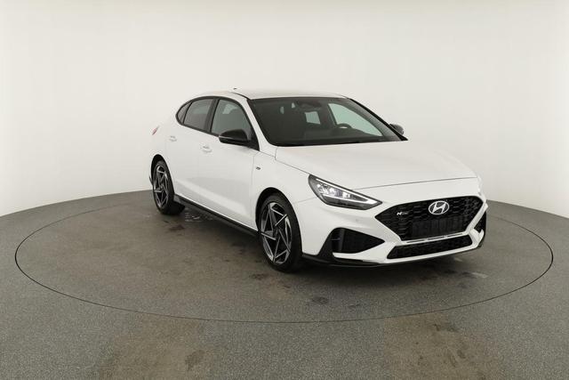 Hyundai i30 N Line 1.5 T-GDI DCT Fastback N-LINE, Navi, 18-Zoll, Kamera, LED, Winter 