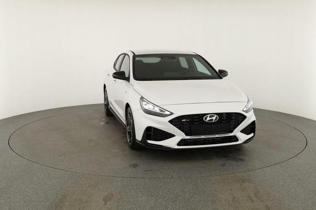Hyundai i30 N Line 1.5 T-GDI DCT Fastback N-LINE, Navi, 18-Zoll, Kamera, LED, Winter 