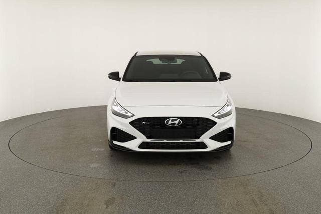 Hyundai i30 N Line 1.5 T-GDI DCT Fastback N-LINE, Navi, 18-Zoll, Kamera, LED, Winter 