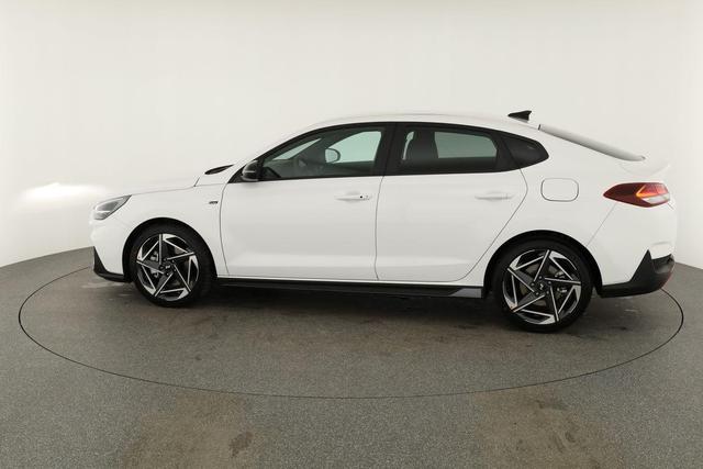 Hyundai i30 N Line 1.5 T-GDI DCT Fastback N-LINE, Navi, 18-Zoll, Kamera, LED, Winter 