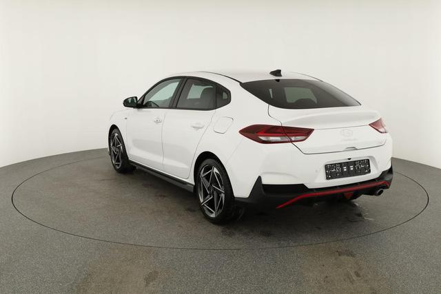 Hyundai i30 N Line 1.5 T-GDI DCT Fastback N-LINE, Navi, 18-Zoll, Kamera, LED, Winter 
