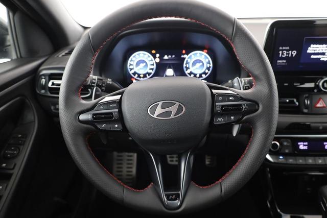 Hyundai i30 N Line 1.5 T-GDI DCT Fastback N-LINE, Navi, 18-Zoll, Kamera, LED, Winter 