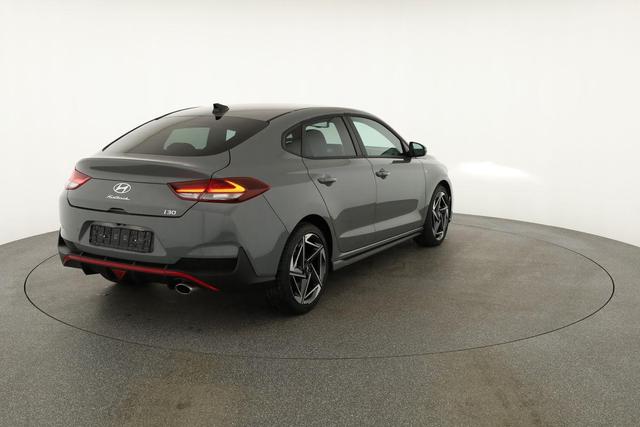 Hyundai i30 N Line 1.5 T-GDI DCT Fastback N-LINE, Navi, 18-Zoll, Kamera, LED, Winter 