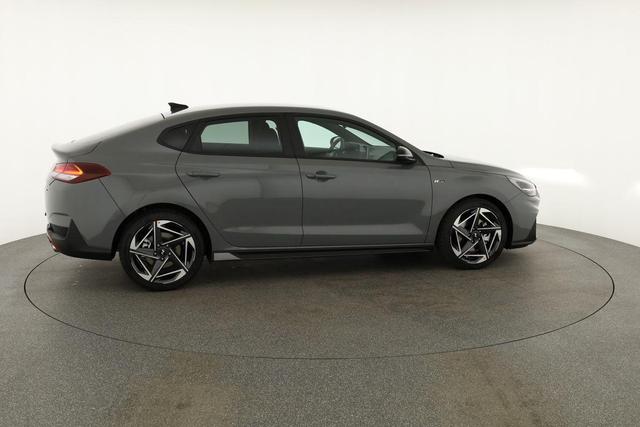 Hyundai i30 N Line 1.5 T-GDI DCT Fastback N-LINE, Navi, 18-Zoll, Kamera, LED, Winter 