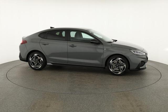 Hyundai i30 N Line 1.5 T-GDI DCT Fastback N-LINE, Navi, 18-Zoll, Kamera, LED, Winter 