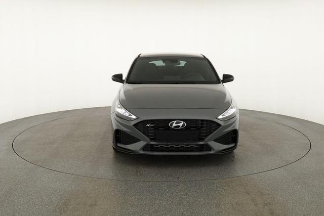 Hyundai i30 N Line 1.5 T-GDI DCT Fastback N-LINE, Navi, 18-Zoll, Kamera, LED, Winter 