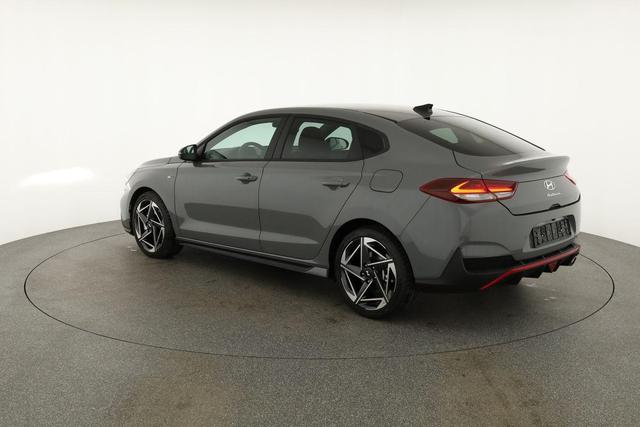 Hyundai i30 N Line 1.5 T-GDI DCT Fastback N-LINE, Navi, 18-Zoll, Kamera, LED, Winter 