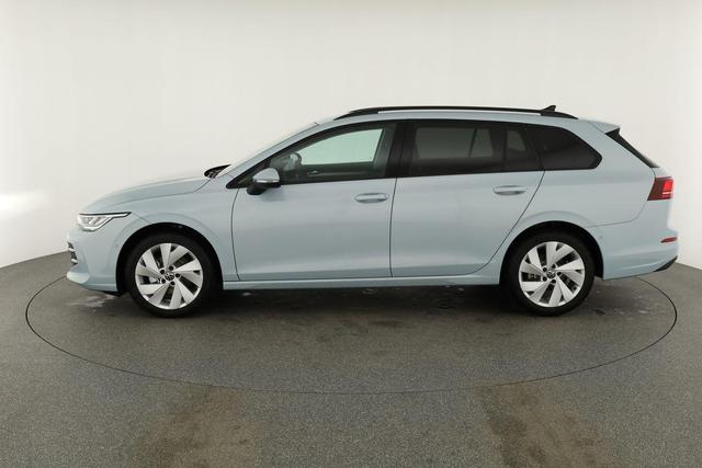 Volkswagen Golf VIII Variant 1.5 eTSI DSG Life, AHK, LED, easyOpen, Kamera, 3-J Garantie 