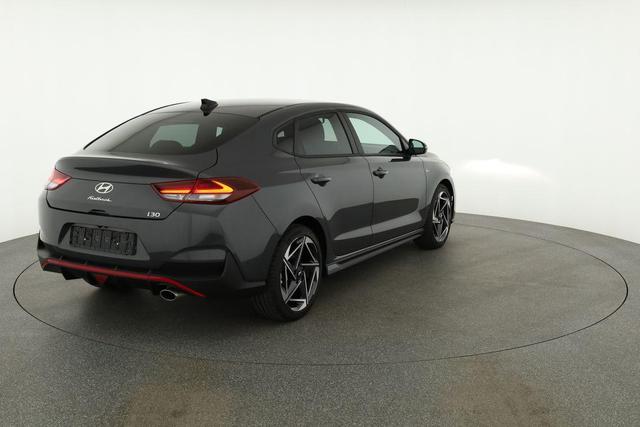 Hyundai i30 N Line 1.5 T-GDI DCT Fastback N-LINE, Navi, 18-Zoll, Kamera, LED, Winter 