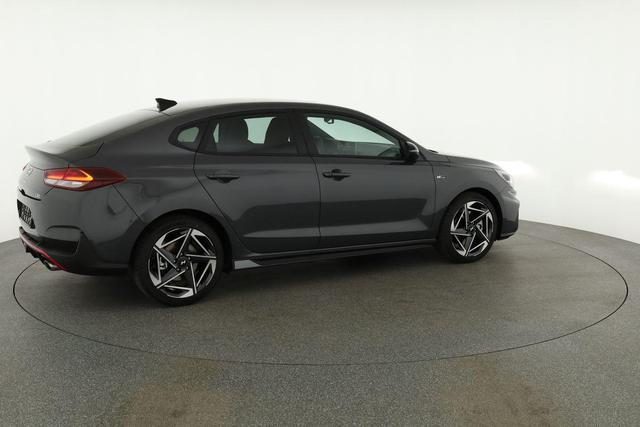 Hyundai i30 N Line 1.5 T-GDI DCT Fastback N-LINE, Navi, 18-Zoll, Kamera, LED, Winter 