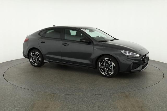 Hyundai i30 N Line 1.5 T-GDI DCT Fastback N-LINE, Navi, 18-Zoll, Kamera, LED, Winter 