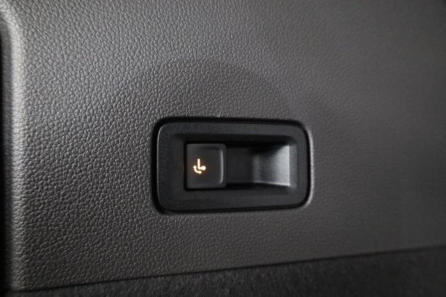 Volkswagen T7 Multivan Edition lang TDI DSG LÜ, 7-Sitzer, AHK, 19-Zoll, Area, Navi 