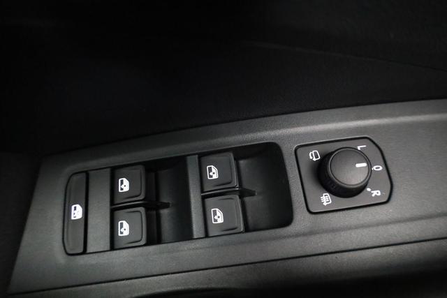 Skoda Fabia Selection 1.0 TSI DSG 130 Jahre, Kamera, Side, Winter, Ladeboden, 5-J Garantie 