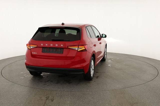 Skoda Fabia Selection 1.0 TSI DSG 130 Jahre, Kamera, Side, Winter, Ladeboden, 5-J Garantie 