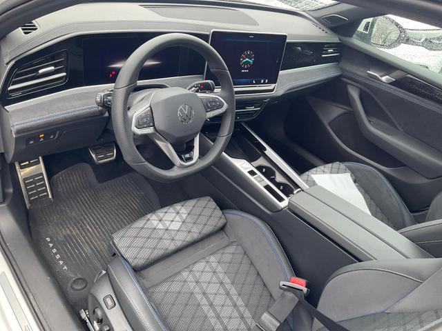 Volkswagen Passat Variant - 2.0 TDI 110 kW R-line DSG R-Line, IQ.Light, AreaView, Pano, HarmanKardon