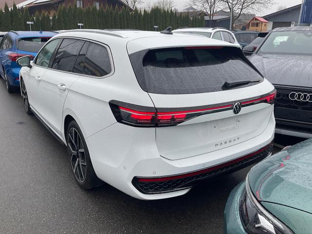 Volkswagen Passat Variant 2.0 TDI 110 kW R-line DSG R-Line, IQ.Light, AreaView, Pano, HarmanKardon 
