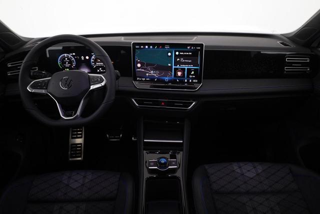 Volkswagen Tiguan 1.5 TSI eHybrid 200 kW R-Line Black, Pano, 20-Zoll, AHK, AreaView, 5-J Garantie 