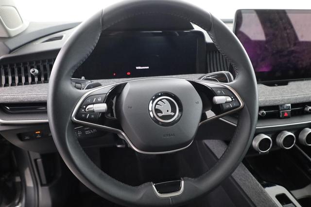 Skoda Superb Combi 2.0 TDI 142kW 4x4 Selection DSG Selection, Standheizung, Pano, AHK, Navi, Matrix 