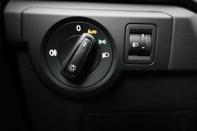 Volkswagen T-Cross 1.5 TSI 110 kW Life DSG Life, AHK, ACC, Ready2, Kamera, 17-Zoll, Winterpaket, Climatronic 