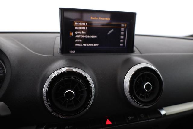 Audi A3 Limousine 30 TFSI sport S-Line, LED, AHK, Navi, Sitzheizung 