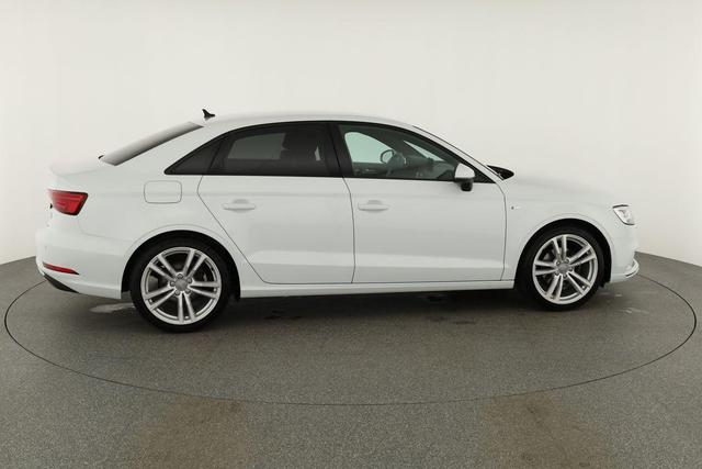 Audi A3 Limousine 30 TFSI sport S-Line, LED, AHK, Navi, Sitzheizung 