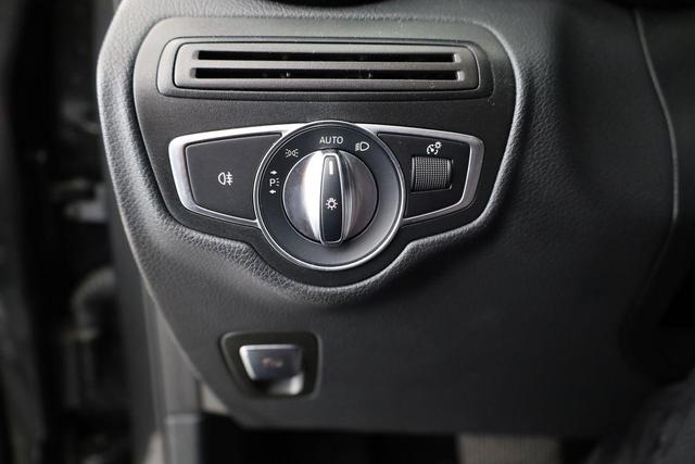 Mercedes-Benz GLC 220 d 4Matic (253.915) 220d 4Matic, LED, AHK, Kamera, Navi, el. Heckklappe 