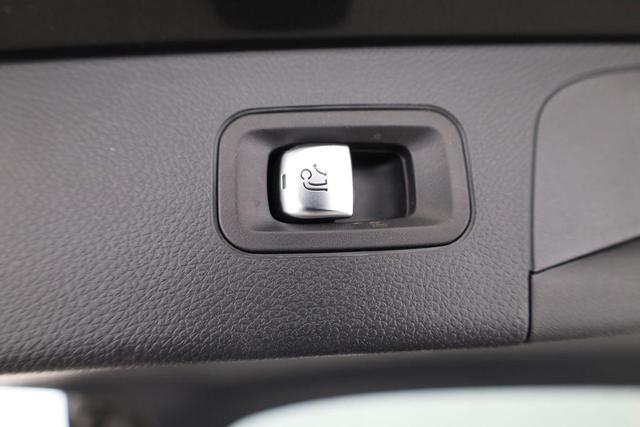 Mercedes-Benz GLC 220 d 4Matic (253.915) 220d 4Matic, LED, AHK, Kamera, Navi, el. Heckklappe 