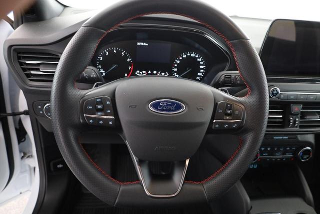 Ford Focus ST-Line 1.0 EcoBoost AT ST-Line, Navi, LED, Winterpaket 