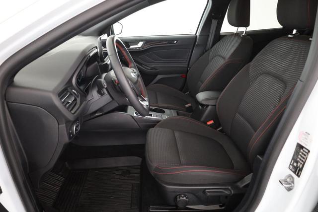 Ford Focus ST-Line 1.0 EcoBoost AT ST-Line, Navi, LED, Winterpaket 
